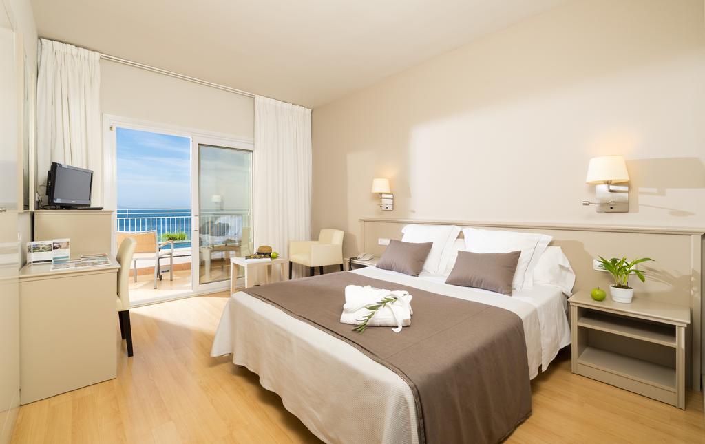 Hotel & Spa Terraza 4 Sup Росас Экстерьер фото